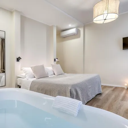 Aparthotel Welchome - *